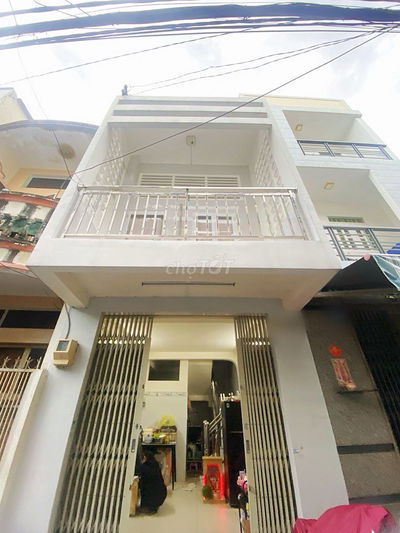 Bán nhà gần đường Tùng Thiện Vương, Quận 8 - 22m2 3 tầng nhỉnh 3 tỷ
