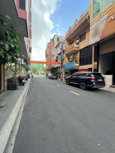 Rất ngon tòa nhà văn phòng 6 tầng 9 phòng có hầm DTSD 480_m2 đường 10m