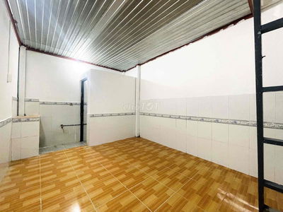 🔥🔥🔥 PHÒNG TRỌ GÁC CAO 2M GIÁ RẺ NGAY CỔNG VLU