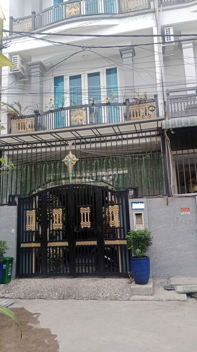 Nhà đẹp đường TX13 - Q12, DTSD 193m2, HXH8m, Khu CC Picity