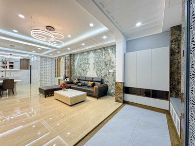 Q7 hình thật ful nội thất vào ở ngay .gần q4-8-2-1.liên hệ em xem nhà