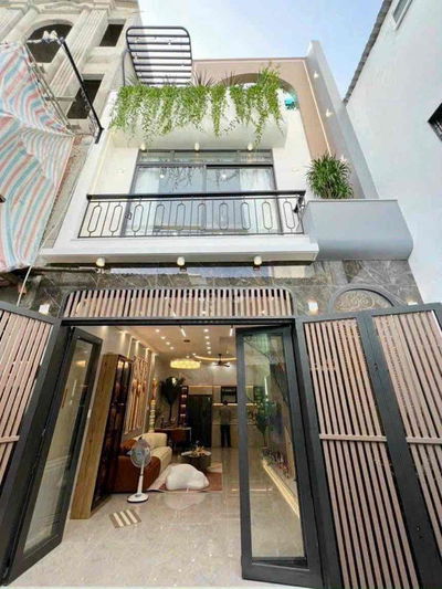 Bán gấp nhà Tô Hiến Thành. Phường 15. Quận 10, Giá 4 tỷ 550.