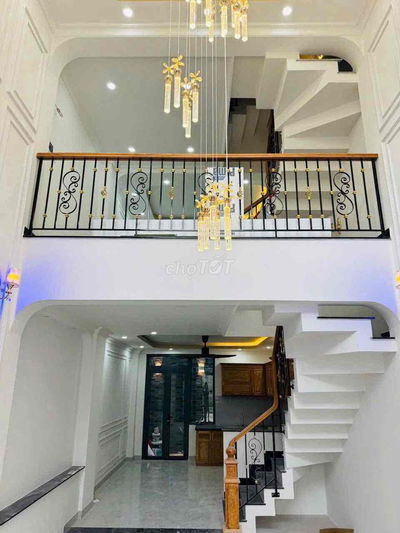 BÁN NHÀ XÂY MỚI FULL NỘI THẤT - đường 40 chợ Hiệp Bình SHR đường 7m