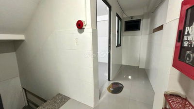 CÒN 1 PHÒNG - THANG MÁY - PHÒNG MỚI - BAN CÔNG.