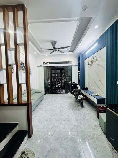 Nhà phố Lĩnh Nam, 3 ngủ đủ công năng