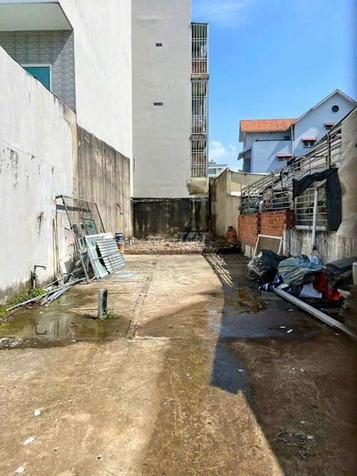 Bán Lô đất 111.9m2, 5x21.7, mặt tiền Đ. Lê Văn Thịnh nối dài, quận 2