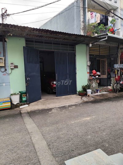 HOT- Nhà 5x23, đúc lửng (3pn) đường 7m, sân xe hơi gần chợ Đại Hải H-M