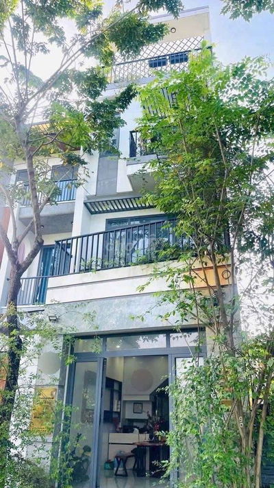 Bán Nhà 4PN, 3WC, 57.6m2, Trệt 2 lầu tum, đường 8m, KDC Đ. Lò Lu, Q9