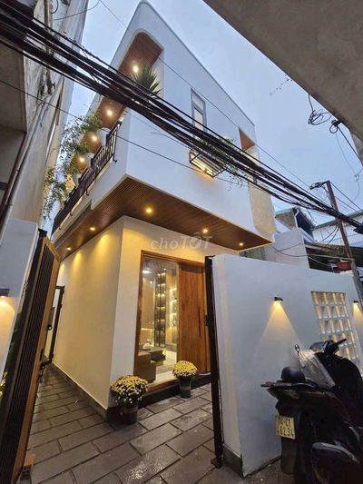 Villa sân vườn full nội thất lý thái tổ thông hàm nghi (thanh khê)