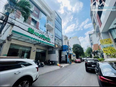 GIẢM GIÁ SÂU – CHO THUÊ TÒA NHÀ VĂN PHÒNG GẦN SÂN BAY TSN  DT:10x25 KC:5 Tầng Giá: 120 Tr