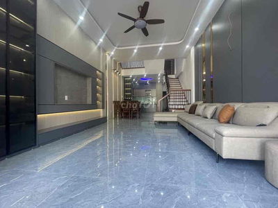 Nhà Đẹp đón tết!!!!! Nguyễn Nhàn Cẩm Lệ giá nhỉnh 6 tỷ