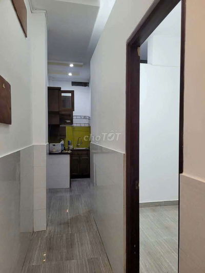 Cho thuê nhà hẻm xe hơi Thái Phiên P8 Q11 giá rẻ 10tr5