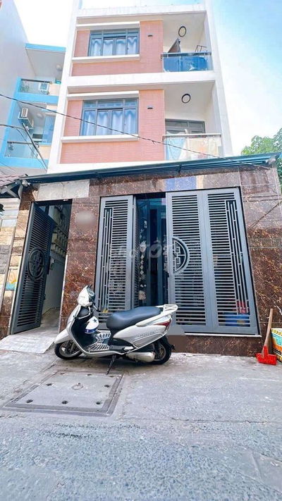 Nhà 4 Tầng 13PN Thu Nhập 55tr Hẻm 4m Hẻm 1/ Không Quy Hoạch P14 Q4