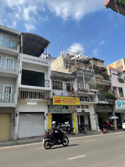Chủ Đi Định cư BÁN GẤP NHÀ MT Trần Phú gần Chợ An Đông ,4 Tầng