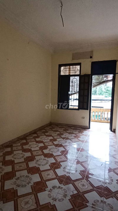 Chỉ 6.95 tỷ sở hữu nhà mặt phố kinh doanh, phố Lê Văn Hiến 42mx4T,ô tô