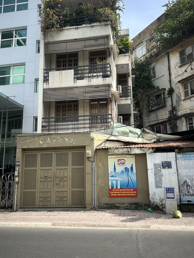 PHÚ NHUẬN - MẶT TIỀN TRẦN HUY LIỆU - 4 TẦNG - SÂN VƯỜN - 140M2