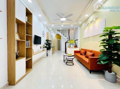 Cần bán lại căn nhà đang cho thuê đường Hồ Đắc Di - Quận Tân Phú / Giá 2 Tỷ 410