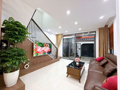 SIÊU PHẨM NHÀ 3 TẦNG 2 MẶT TIỀN KIỆT NGAY TRUNG TÂM ĐÀ NẴNG