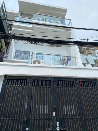 Nhà 205m2, 7 phòng đang cho thuê