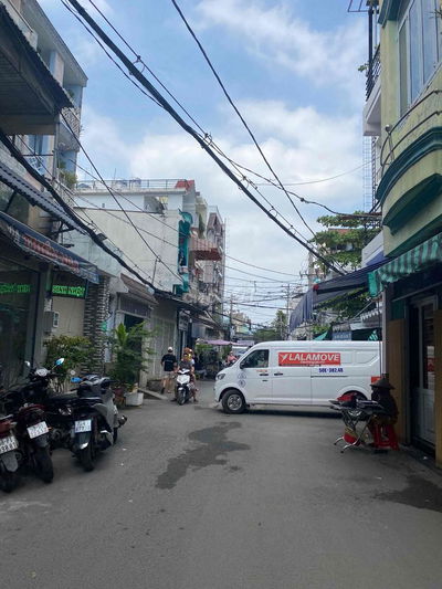 Nhà Thống Nhất - Ngang 4x8.2m - Xây Full - 2 Tầng - 2PN - Nhĩnh 4 Tỷ.