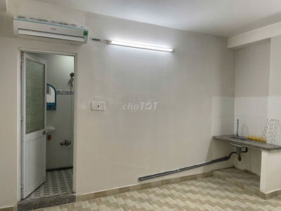 Chính chủ cho thuê phòng trọ đường cách mạng tháng 8, sát chợ hòa hưng