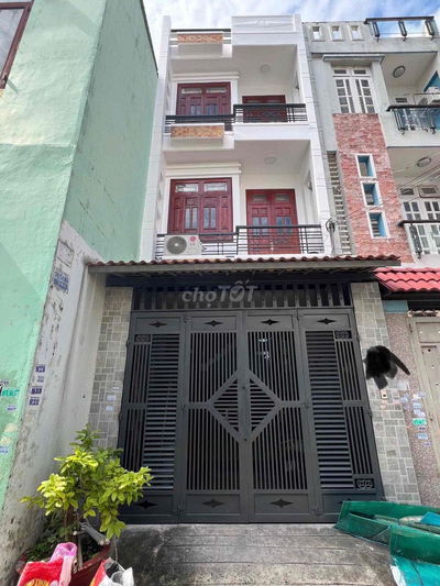 nhà 1/ huỳnh thị hai DT: 4m x 17m đúc 2 lầu shr