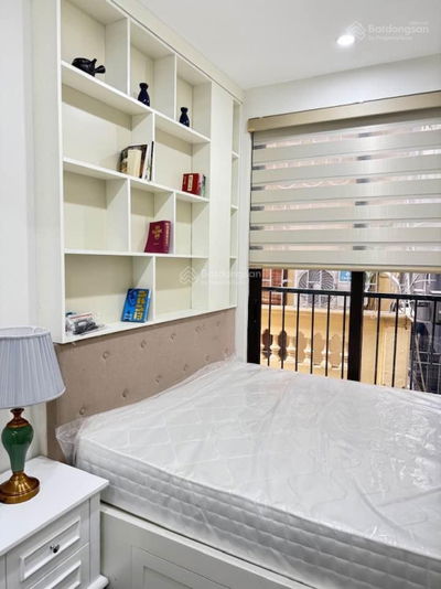 Bán toà CHDV cao cấp phố Kim Mã Thượng, 9 tầng xây mới, DT 98m2, 3 mặt thoáng, doanh thu 2 tỷ/năm