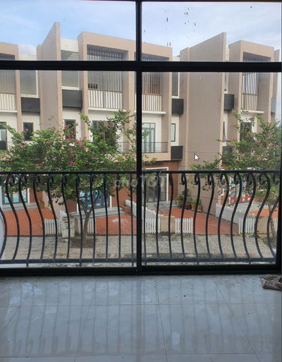 Cho thuê nhà mới nguyên căn, chưa sử dụng 1 trệt 2 lầu