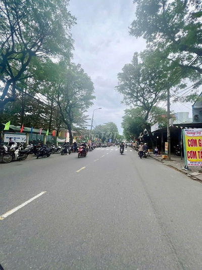 Bán nhà 3 tầng Mặt tiền Kinh doanh đường Âu Cơ . giá 6 tỷ 150