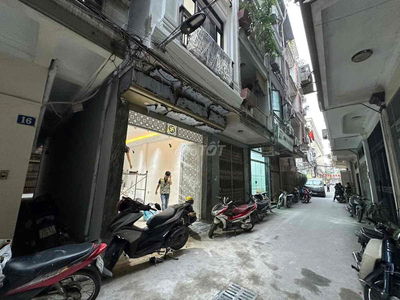 Ô tô đỗ cửa Minh Khai, thang máy, ngõ nông rộng, nội thất xịn sò 50m.