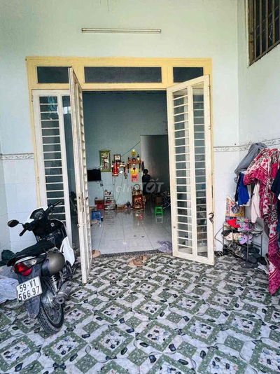 NHÀ SÂN RỘNG 4x22 2 PN ĐƯỜNG TX22 HẺM TẢI