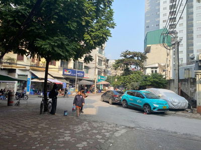 Cần bán gấp mảnh đất đẹp, gần Timescity, ngõ 6-8 m, hướng ĐN, MT 4.25m, 66 m2, tiện kd, chỉ 22.8 tỷ