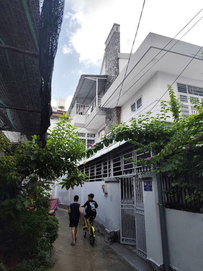 Cho thuê nhà phố ven sông, gần  gigamall đường 27 Hiệp Bình Chánh, TĐ