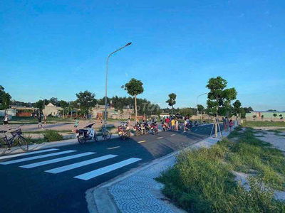 CHỐT NHANH LÔ 100M2 NGAY CẢNG HÀNG KHÔNG SÂN BAY LONG THÀNH, 900tr/lô