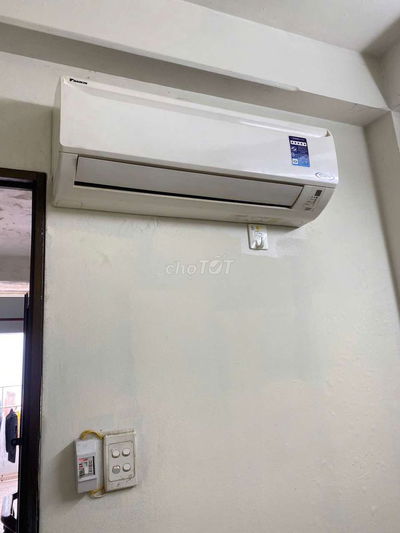 CHO NỮ THUÊ PHÒNG MÁY LẠNH