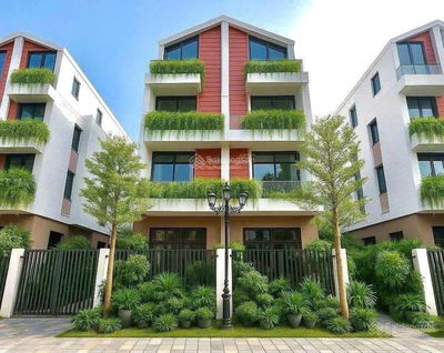 Cần tiền bán gấp căn biệt thự Ánh Dương cạnh biển hồ. Cam kết giá tốt nhất thị trường Vin 3