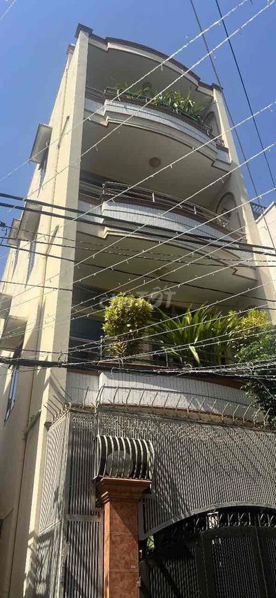 HẺM XE HƠI TRÁNH BÌNH THẠNH - 70M2 NGANG 4.5 - 4 TẦNG BTCT 6 PN 4 WC-