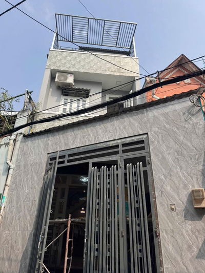 Cần bán gấp nhà 4 x16m 3lau y như hình đường Chiến Lược P BTĐ Q Btân