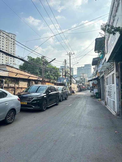 Nhà mới ở liền , chi 3 tỷ 20m2, gần Ngã 4 hàng xanh ,