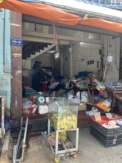 Cho thuê nhà Mặt Tiền Lê Thị Hồng. Khu buôn bán sầm uất. 1 trệt 2 lầu