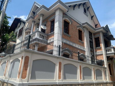 Nhà cho thuê nguyên căn 780/18 Sư Vạn Hạnh DT: 4,5m x 18m, 3 lầu, 5PN