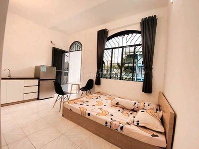 Trống phòng ban công giá cực rẻ - Full nội thất - gần chợ Bà Chiểu