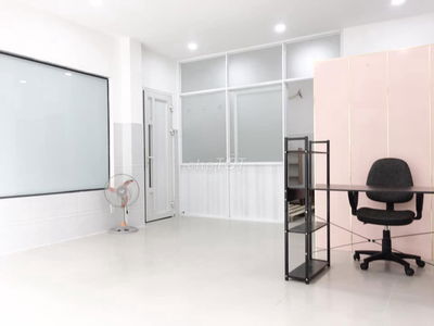 Phòng mặt tiền ở và kinh doanh Online gần Vincom Q9, Ngã tư Thủ Đức