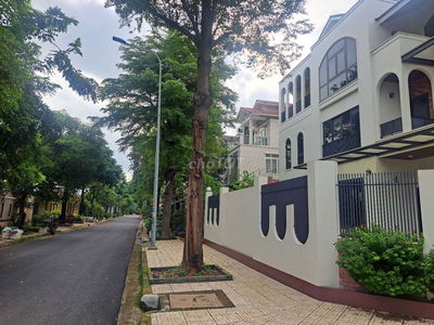 BÁN BIỆT THỰ NGAY GLOBAL CITY ĐỖ XUÂN HỢP - TRUNG TÂM .Q9 GIÁ -19TY500