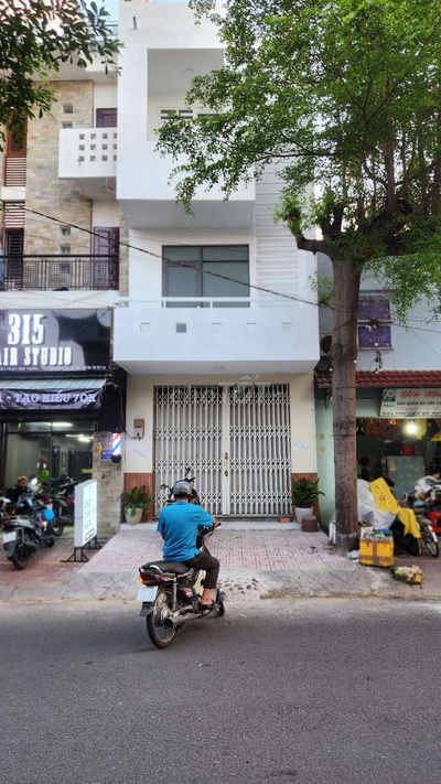 CHO THUÊ NHÀ MẶT TIỀN Q7 KHU VỰC SẦM UẤT