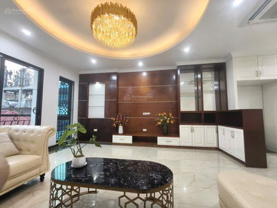 Chính chủ cần bán nhà ngõ 80 Trung Kính, 69m2, mặt tiền 5.1m, 7 tầng thang máy, giá 43.33 tỷ.