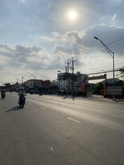 Lô đất thổ cư 90m2 sát bên TTHC công xã Mỹ Hạnh Nam