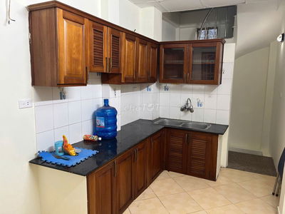 Cho thuê nhà nguyên căn tại ngõ 1160 đường Láng, Đống Đa, HN, DT 80m2