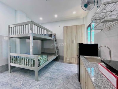 Căn hộ mini full nội thất. Giường tầng 3 bạn ở vô tư. có thang máy