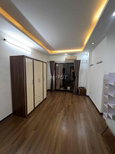 TÀI CHÍNH CHỈ 6.TỶ NHỈNH  NHÀ THẠCH BÀN  DT36M X5Tầng  GẦN OTO